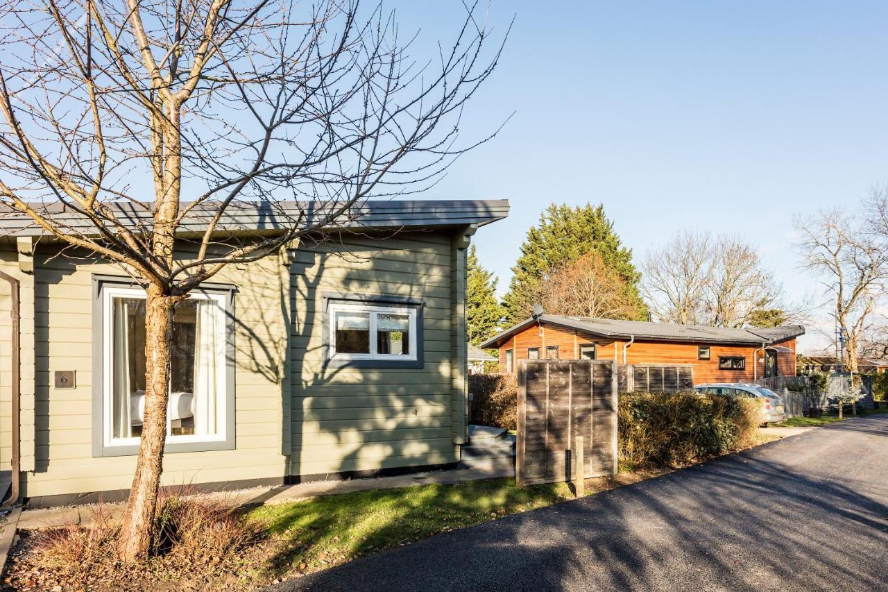 Roydon Marina Village Lodges Buitenkant foto