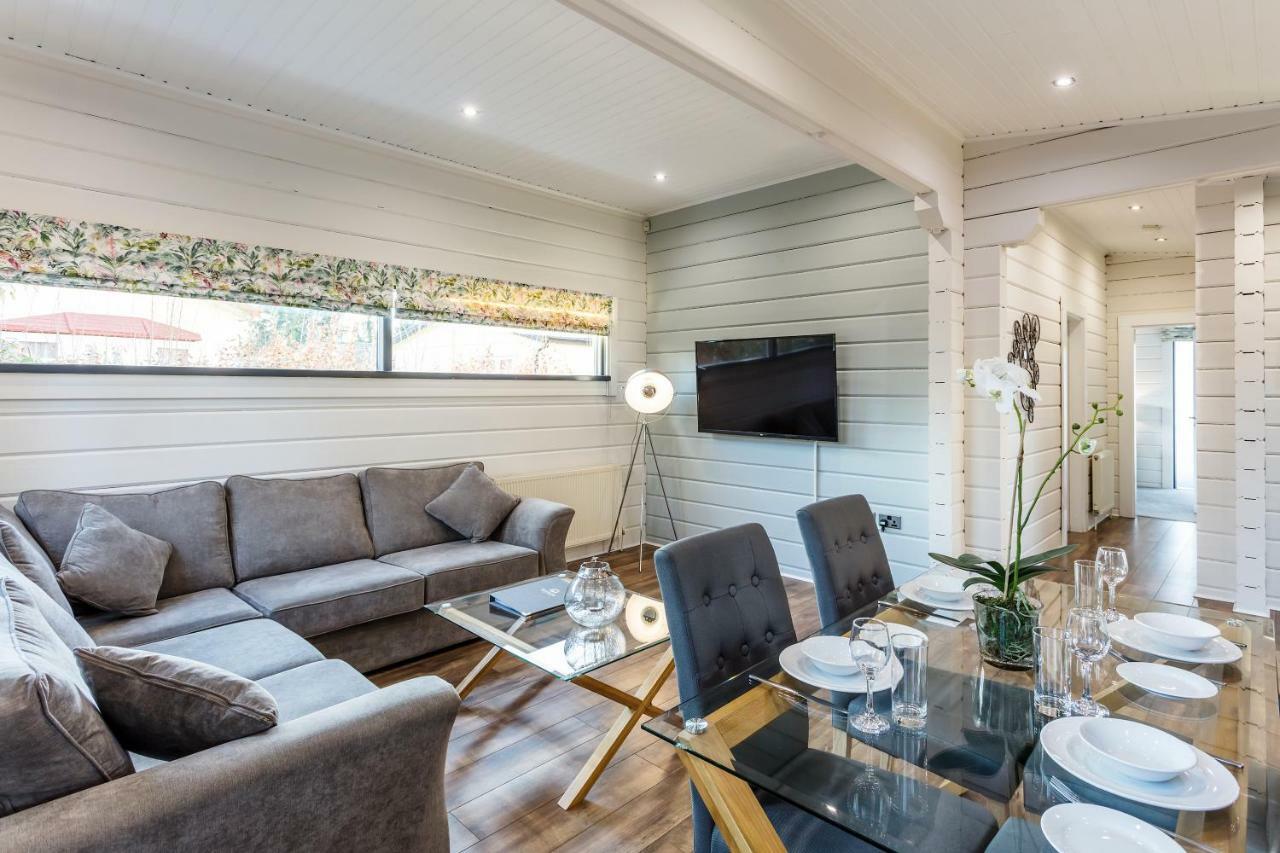 Roydon Marina Village Lodges Buitenkant foto